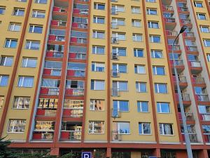 Prodej bytu 3+kk, Praha - Kobylisy, Famfulíkova, 69 m2