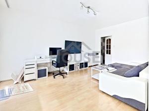 Prodej bytu 3+1, Praha - Strašnice, Pod strání, 78 m2
