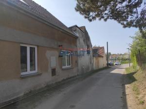 Prodej rodinného domu, Lišov, U Horního, 90 m2