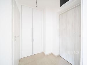 Prodej bytu 2+1, Chroboly, 58 m2