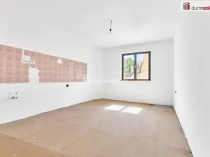 Prodej rodinného domu, Bečov nad Teplou, nám. 5. května, 246 m2