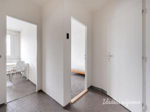 Pronájem bytu 2+kk, Praha - Čimice, Na průhonu, 29 m2
