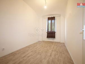 Prodej bytu 2+1, Karlovy Vary, Libušina, 46 m2