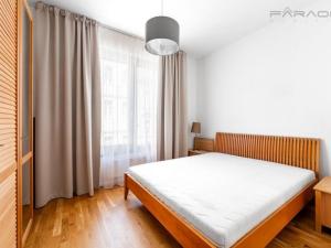 Pronájem bytu 3+kk, Praha - Smíchov, Grafická, 74 m2