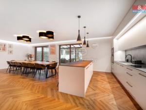Prodej rodinného domu, Sobotín, 378 m2
