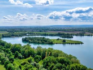 Prodej pozemku pro komerční výstavbu, Olomouc - Chomoutov, 7945 m2