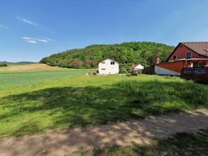 Prodej pozemku pro bydlení, Lomnička, 690 m2