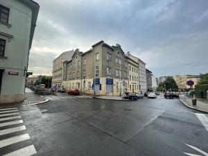 Prodej obchodního prostoru, Praha - Žižkov, Lupáčova, 220 m2
