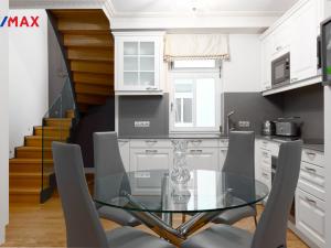 Prodej bytu 3+kk, Karlovy Vary, Vřídelní, 113 m2