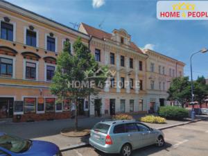 Pronájem obchodního prostoru, Benešov, Malé náměstí, 98 m2