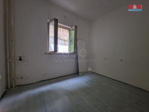 Prodej bytu 3+1, Úpice, Regnerova, 67 m2