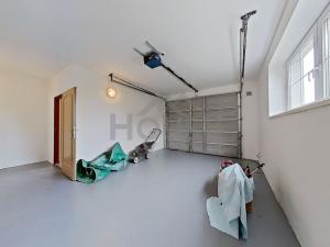 Prodej rodinného domu, Panenské Břežany, 200 m2