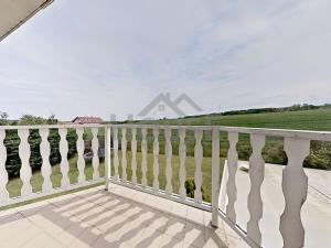 Prodej rodinného domu, Panenské Břežany, 200 m2