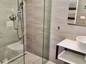 Pronájem bytu 1+kk, Zlín, Lorencova, 42 m2