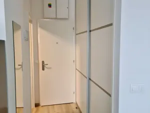 Pronájem bytu 1+kk, Zlín, Lorencova, 42 m2