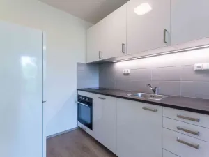 Pronájem bytu 2+kk, Praha - Kobylisy, Mirovická, 39 m2