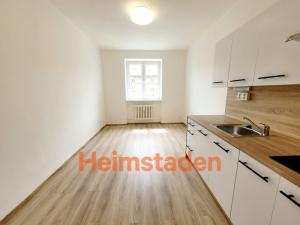 Pronájem bytu 1+kk, Havířov - Město, Hlavní třída, 21 m2