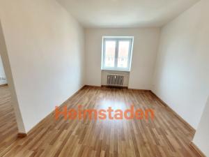 Pronájem bytu 1+kk, Havířov - Město, Hlavní třída, 37 m2