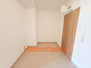 Pronájem bytu 1+kk, Havířov - Město, Hlavní třída, 37 m2