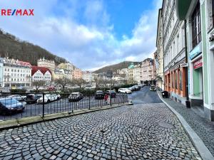 Pronájem komerční nemovitosti, Karlovy Vary, Divadelní náměstí, 100 m2