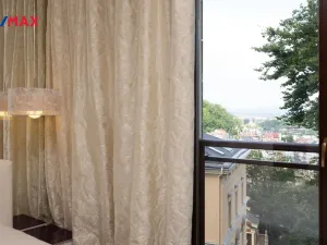 Prodej bytu 2+kk, Karlovy Vary, Libušina, 70 m2