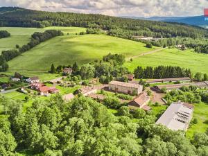 Prodej pozemku pro komerční výstavbu, Dešenice - Milence, 29718 m2