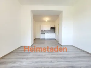 Pronájem bytu 1+kk, Havířov - Město, Hlavní třída, 25 m2