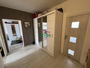 Prodej bytu 2+1, Postoloprty, Jiráskovo náměstí, 49 m2