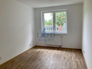 Pronájem bytu 2+kk, Karlovy Vary - Stará Role, Truhlářská, 49 m2