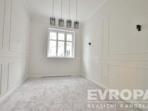 Prodej bytu 2+kk, Praha - Smíchov, Jindřicha Plachty, 51 m2