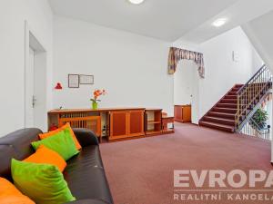 Prodej ubytování, Karlovy Vary, Balbínova, 650 m2