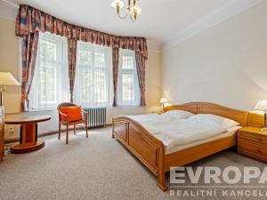 Prodej ubytování, Karlovy Vary, Balbínova, 650 m2
