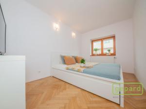 Prodej bytu 2+kk, Praha - Holešovice, Janovského, 45 m2