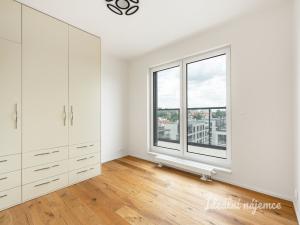 Pronájem bytu 3+kk, Praha - Malešice, Počernická, 78 m2