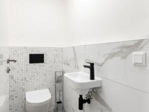 Pronájem bytu 3+kk, Praha - Malešice, Počernická, 78 m2