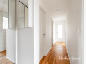Pronájem bytu 3+kk, Praha - Malešice, Počernická, 78 m2