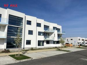 Prodej bytu 1+kk, Praha - Dolní Počernice, Černodolská, 39 m2