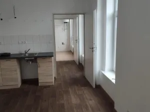 Pronájem bytu 1+kk, Ústí nad Labem - Předlice, Prostřední, 36 m2