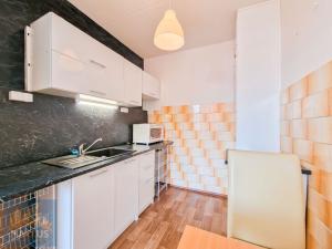 Pronájem bytu 2+kk, Praha - Horní Počernice, Běchorská, 35 m2