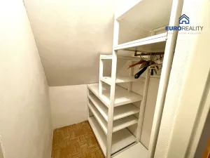 Prodej rodinného domu, Valy, Borová, 195 m2