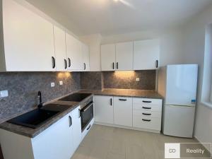 Pronájem bytu 2+1, Luštěnice - Zelená, 49 m2