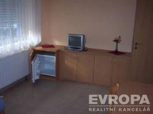 Pronájem bytu 1+kk, Hradec Králové - Kukleny, Pražská třída, 20 m2