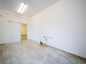 Prodej obchodního prostoru, Třeboň - Třeboň II, Svobody, 63 m2