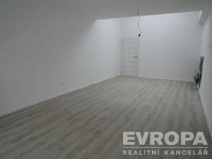 Pronájem bytu 2+kk, Žirovnice, Havlíčkovo náměstí, 52 m2