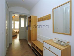 Pronájem bytu 2+kk, Praha - Staré Město, 84 m2