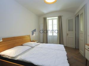 Pronájem bytu 2+kk, Praha - Staré Město, Kaprova, 84 m2