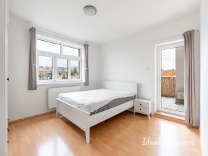 Pronájem bytu 2+kk, Praha - Libeň, Na Truhlářce, 51 m2