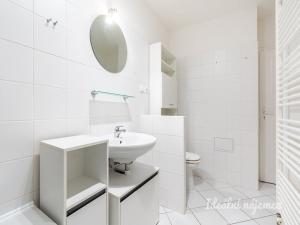 Pronájem bytu 2+kk, Praha - Libeň, Na Truhlářce, 51 m2