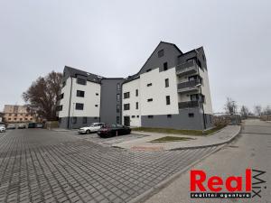 Prodej bytu 3+kk, Pohořelice, U Kasáren, 68 m2