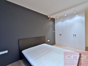 Pronájem bytu 3+kk, Praha - Vinohrady, náměstí Jiřího z Poděbrad, 112 m2